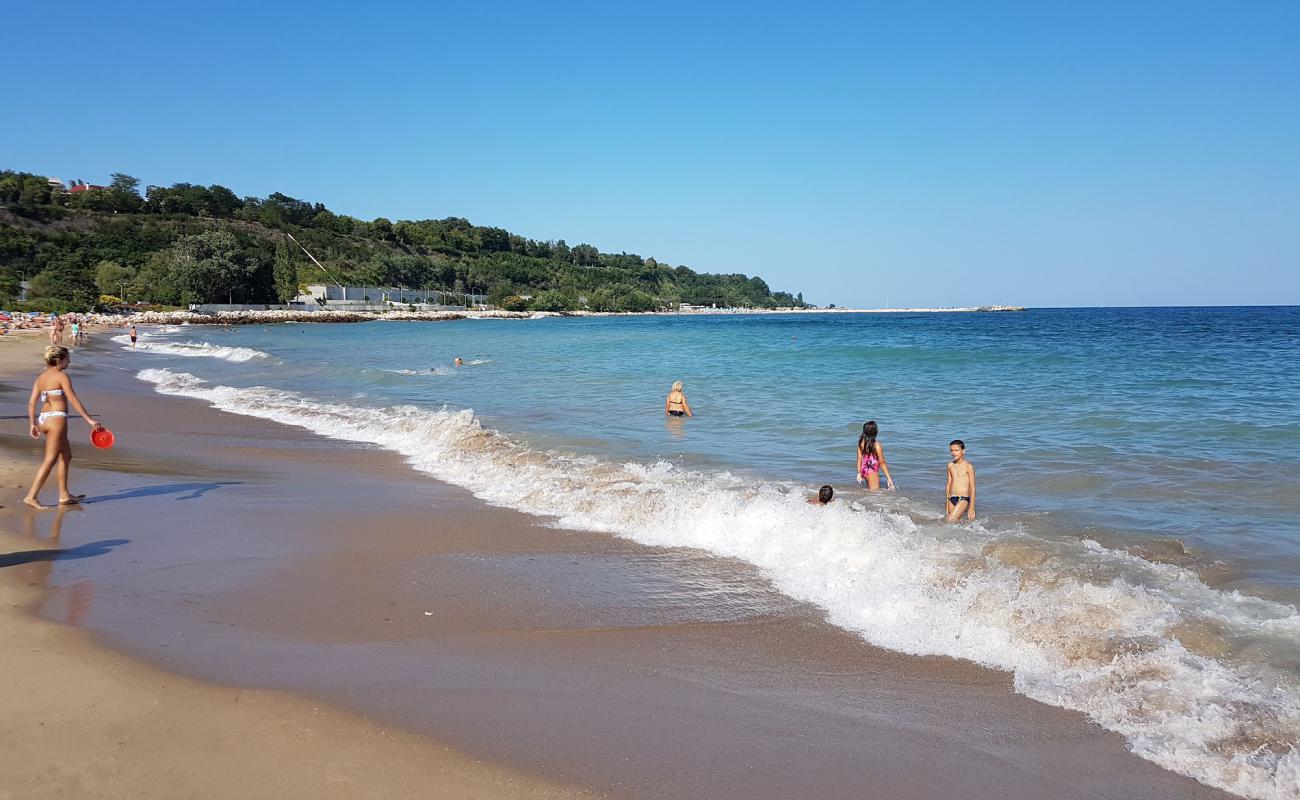 Фото Rappongi beach с белый чистый песок поверхностью