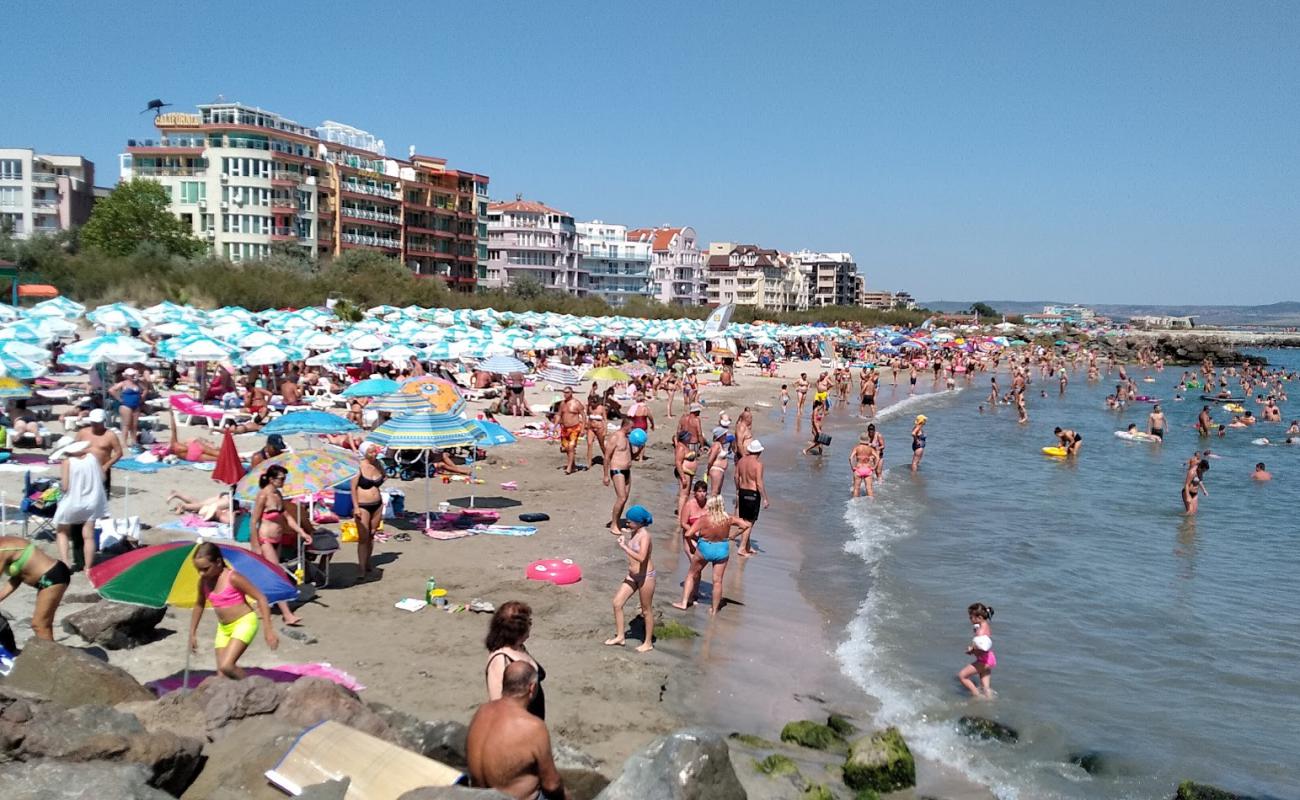 Фото Pomorie beach с светлый песок поверхностью