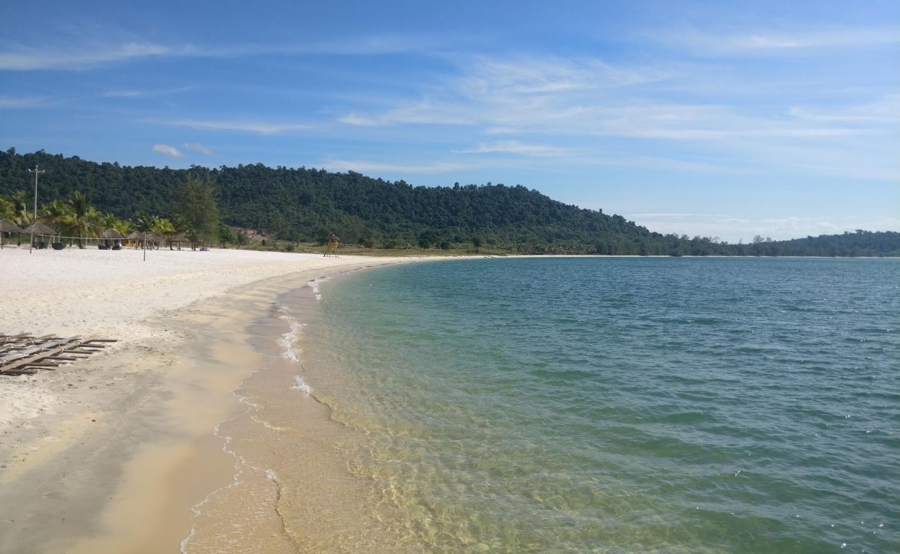 Фото Dara Sakor Beach с золотистый песок поверхностью