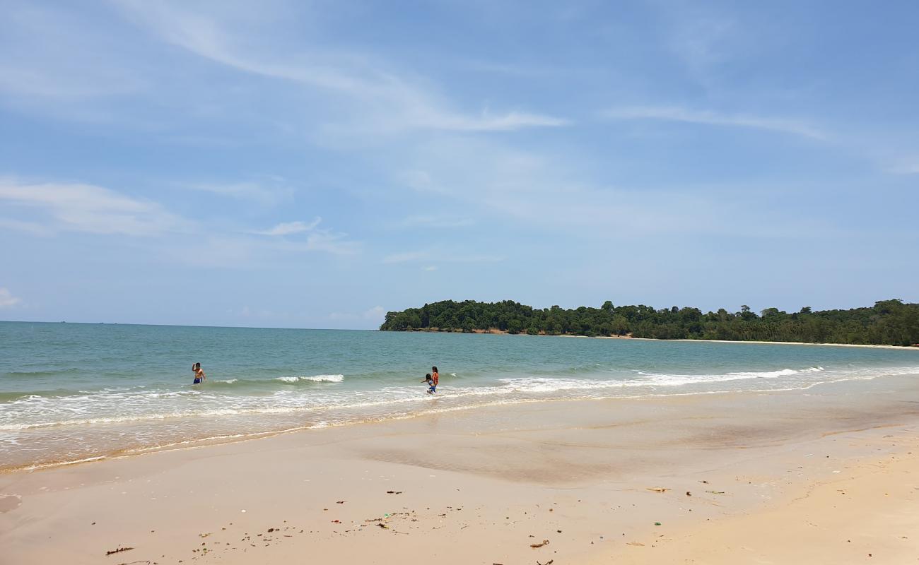 Фото Prek Chak Beach с светлый песок поверхностью