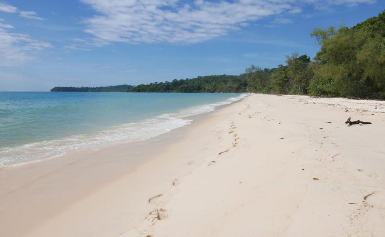 Фото Sampoch Island Beach с золотистый песок поверхностью