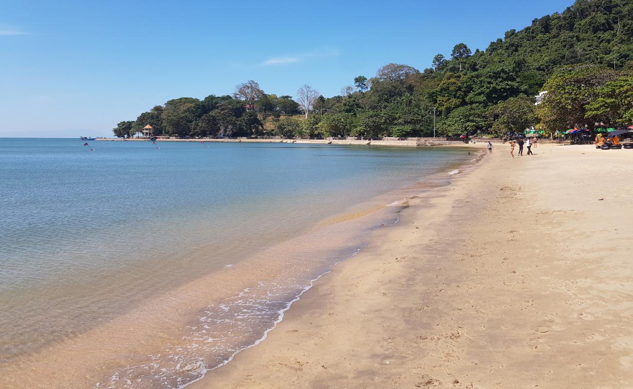 Фото Kep Beach с светлый песок поверхностью