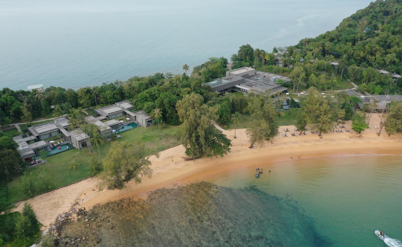 Фото Koh Russey Beach с светлый песок поверхностью