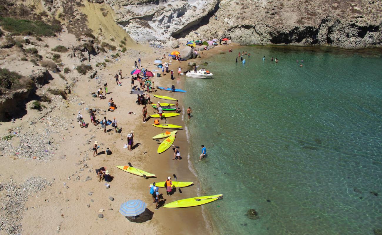 Фото Plage Cap Figalo с песок с камнями поверхностью