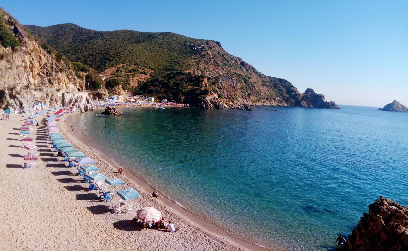 Фото Plage Ravin des Lions (La Carriere) с белая чистая галька поверхностью