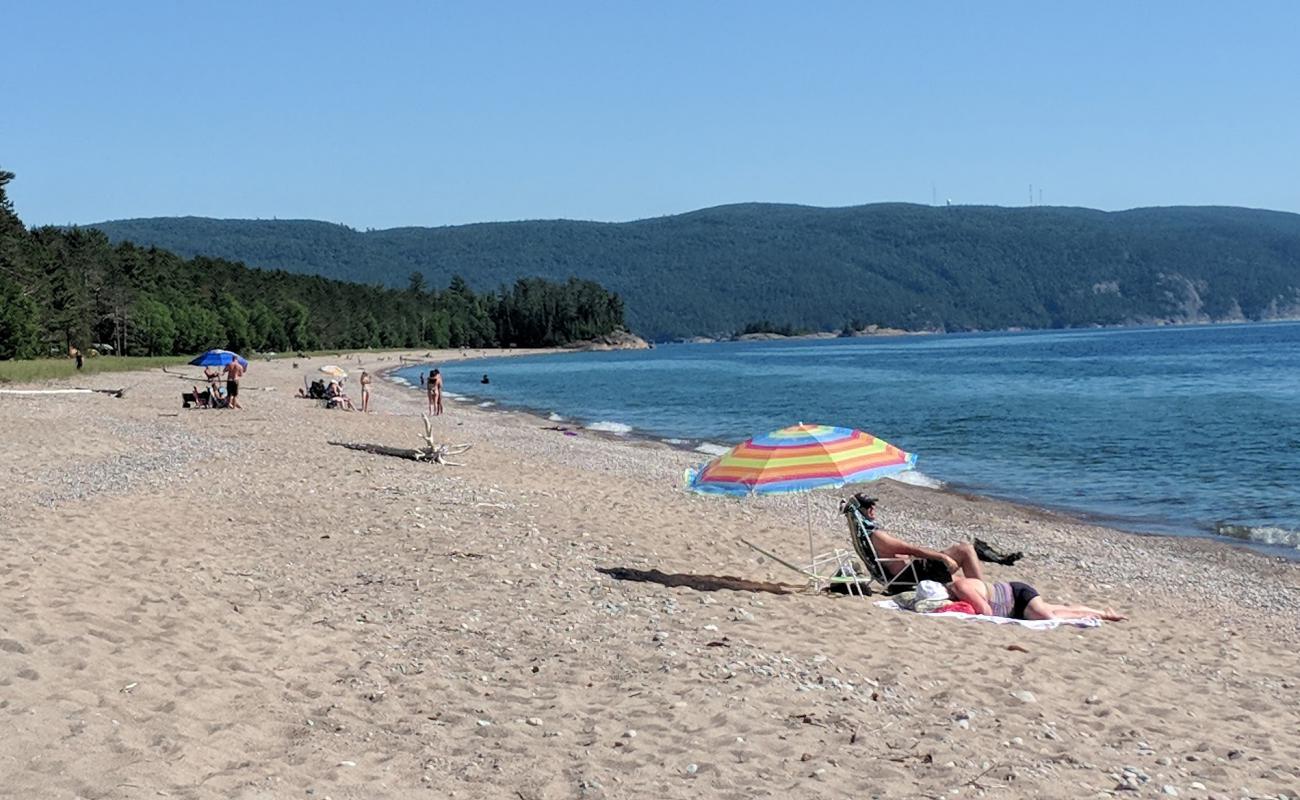 Фото Agawa Bay с песок с галькой поверхностью