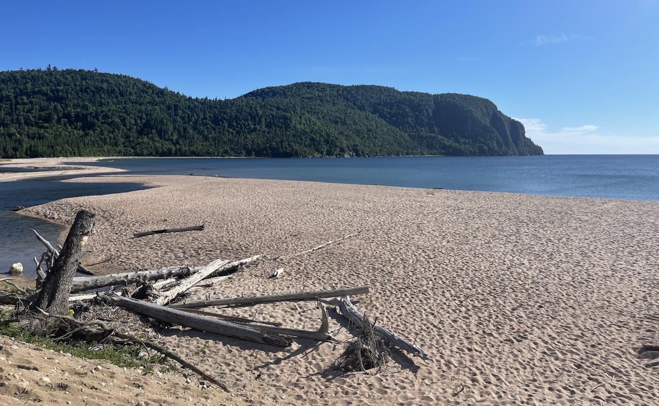 Фото Old Woman Bay с светлый песок поверхностью