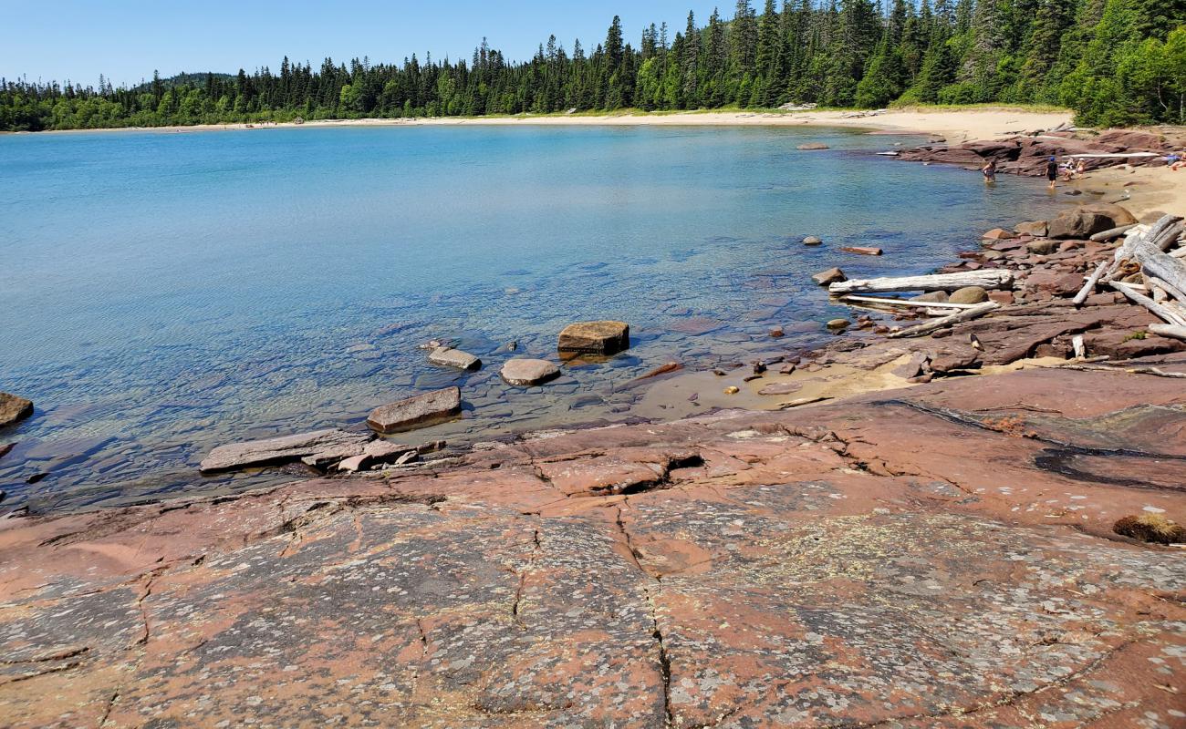 Фото Carden Cove Beach с светлый песок поверхностью