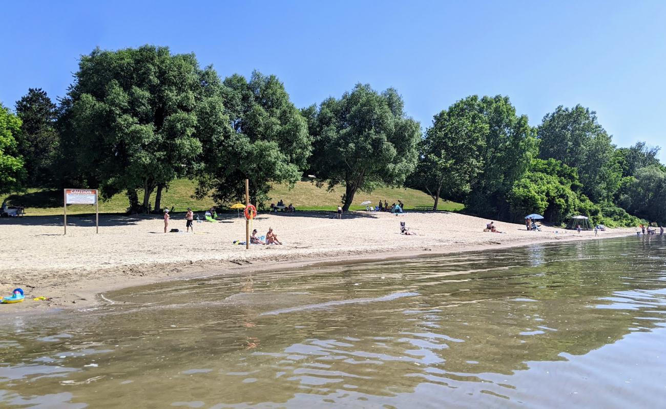 Фото Port Burwell Beach с светлый песок поверхностью