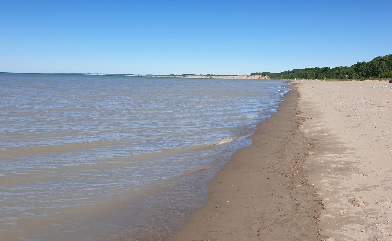 Фото Port Stanley Main Beach с светлый песок поверхностью