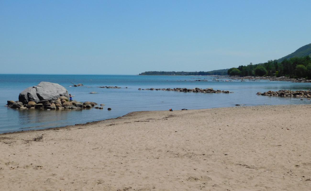 Фото Council Beach с светлый песок поверхностью