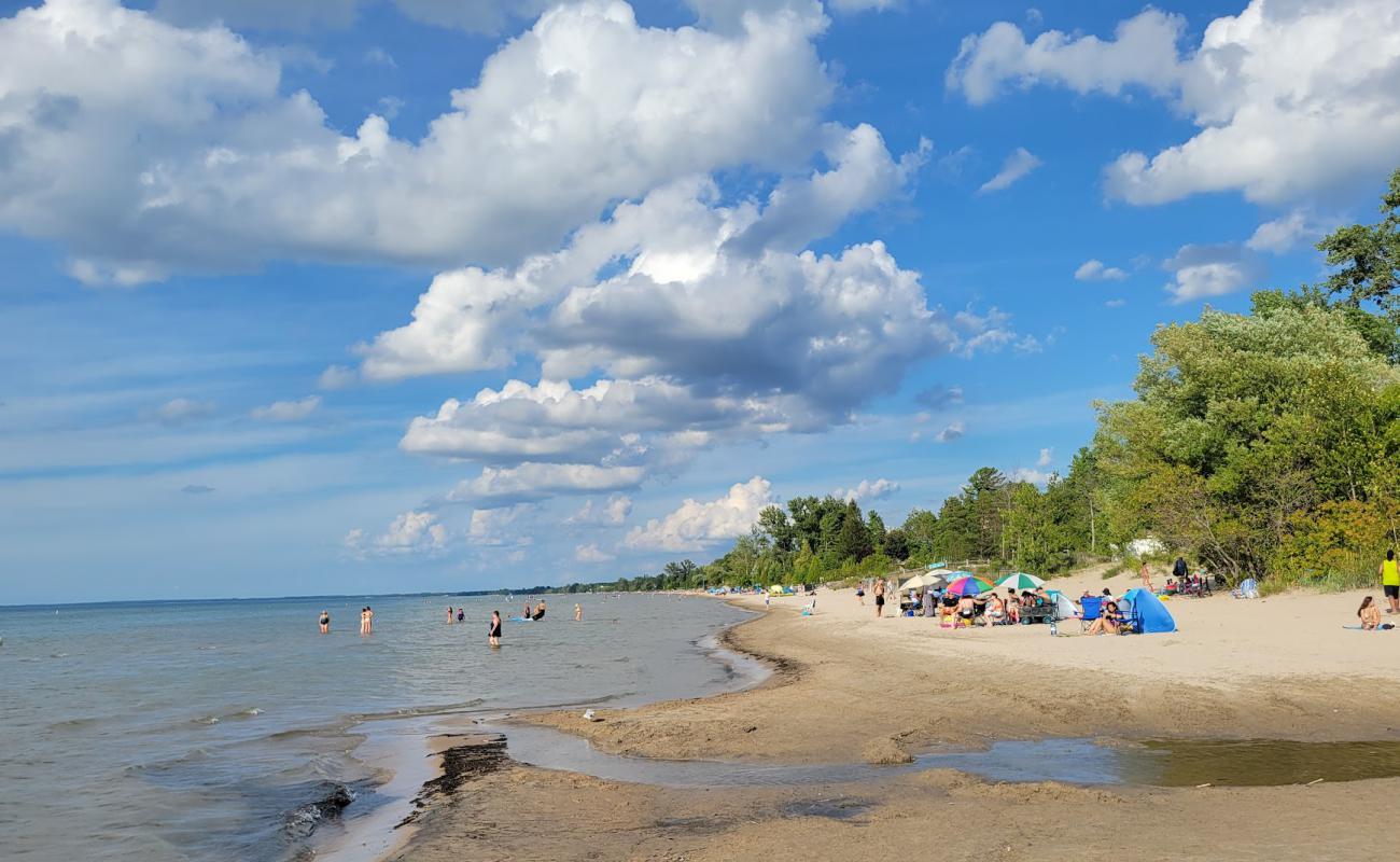 Фото Wasaga Beach Area 6 с светлый песок поверхностью