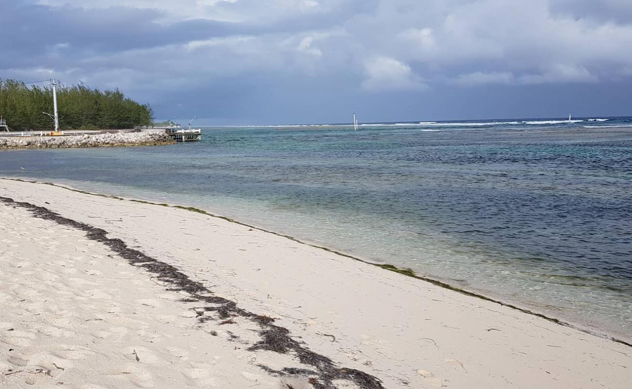 Фото Cayman Brac beach с светлый песок поверхностью