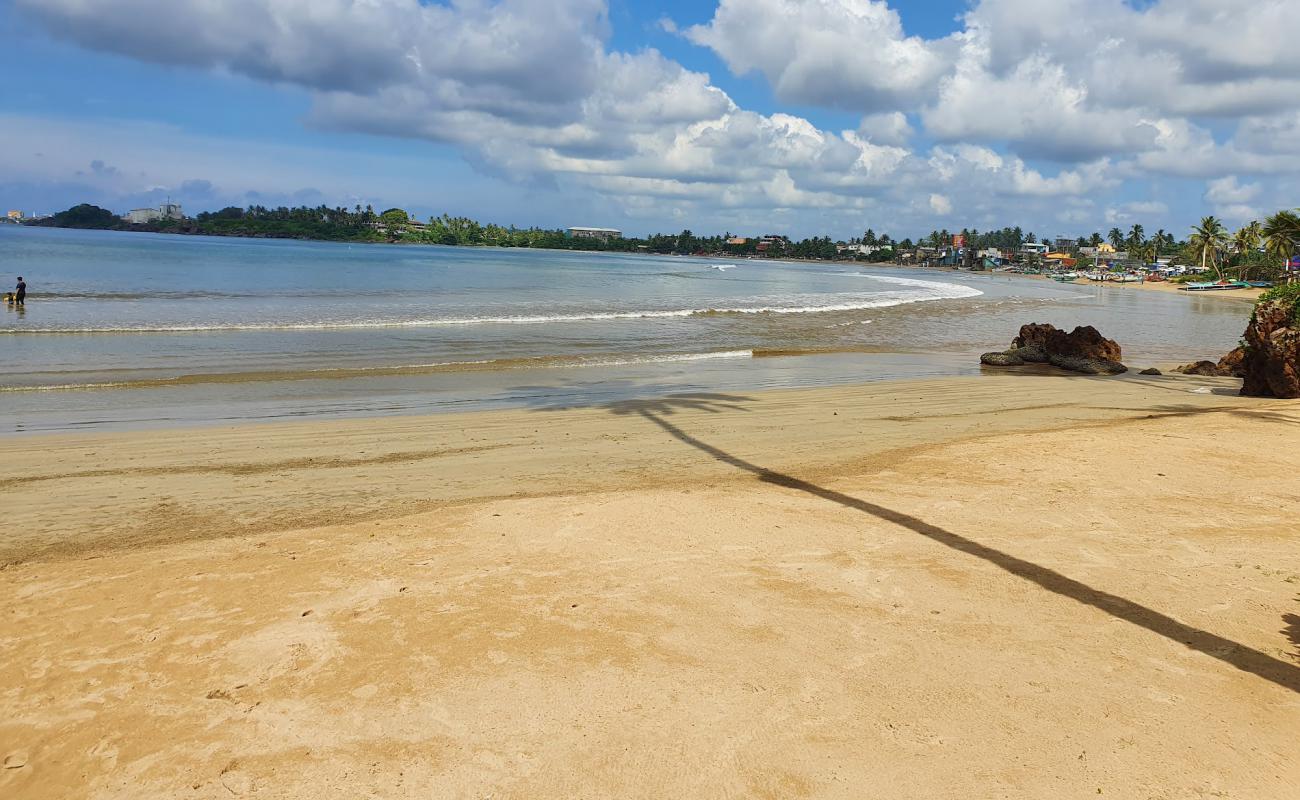 Фото CocoBay beach с светлый песок поверхностью