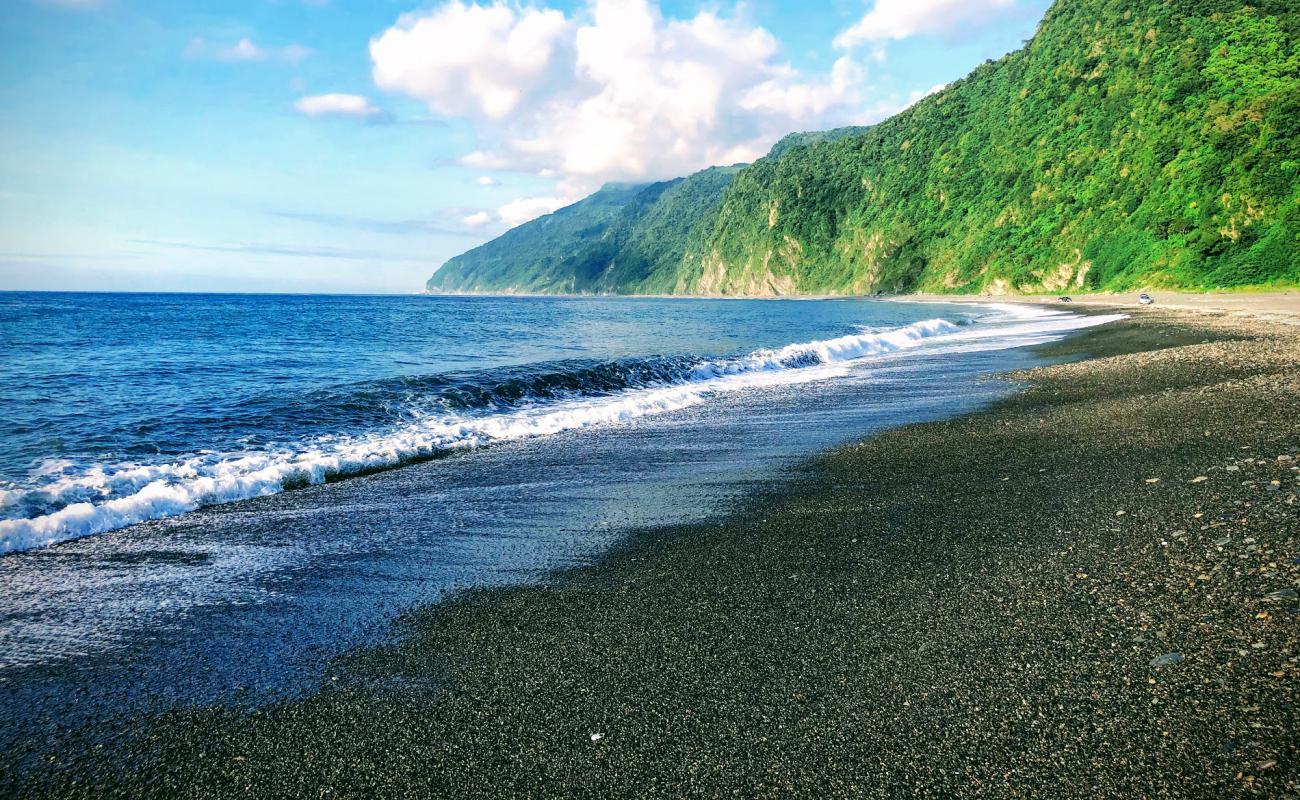 Фото Ao Mei Beach с песок с галькой поверхностью