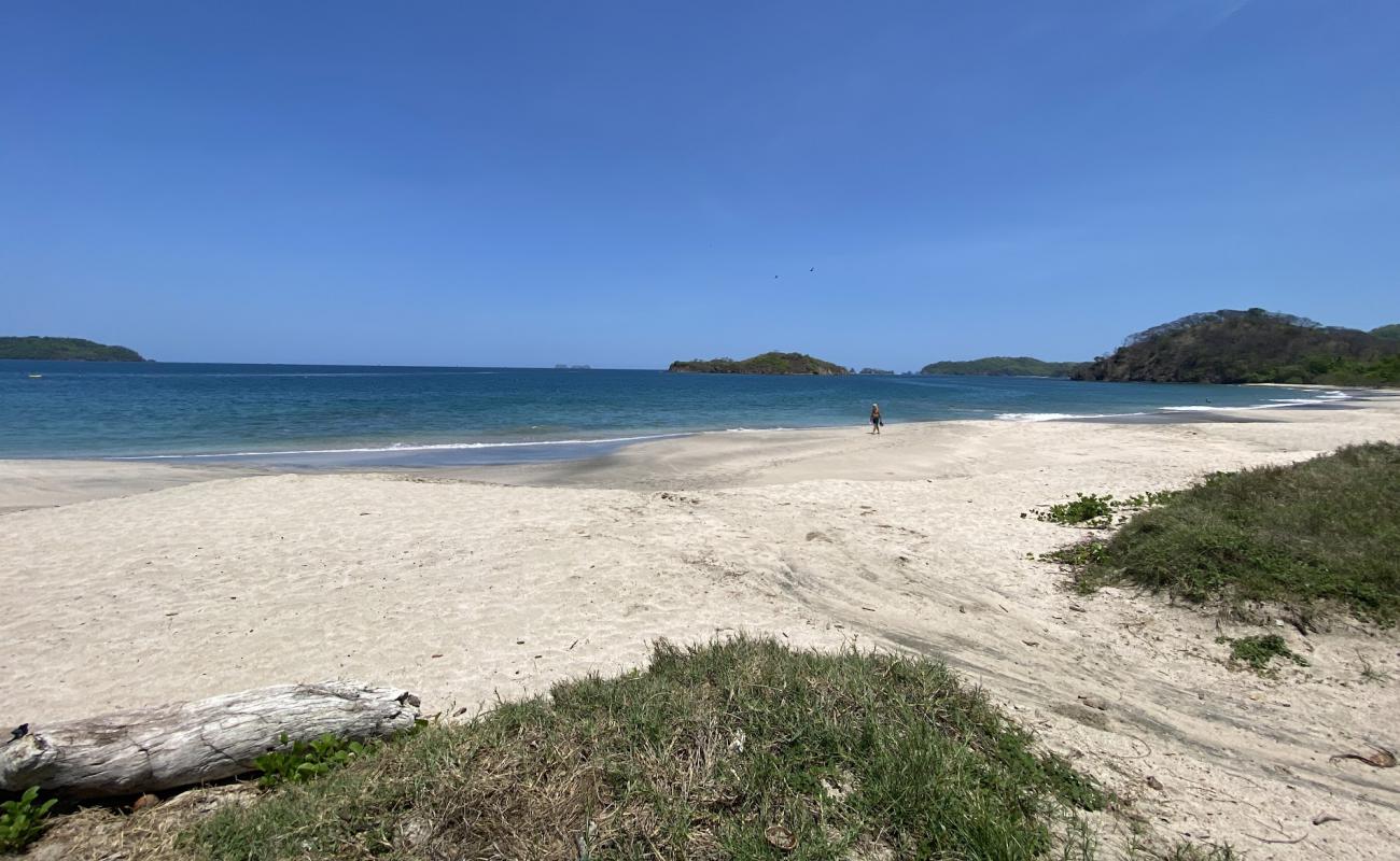 Фото Penca Beach с светлый песок поверхностью