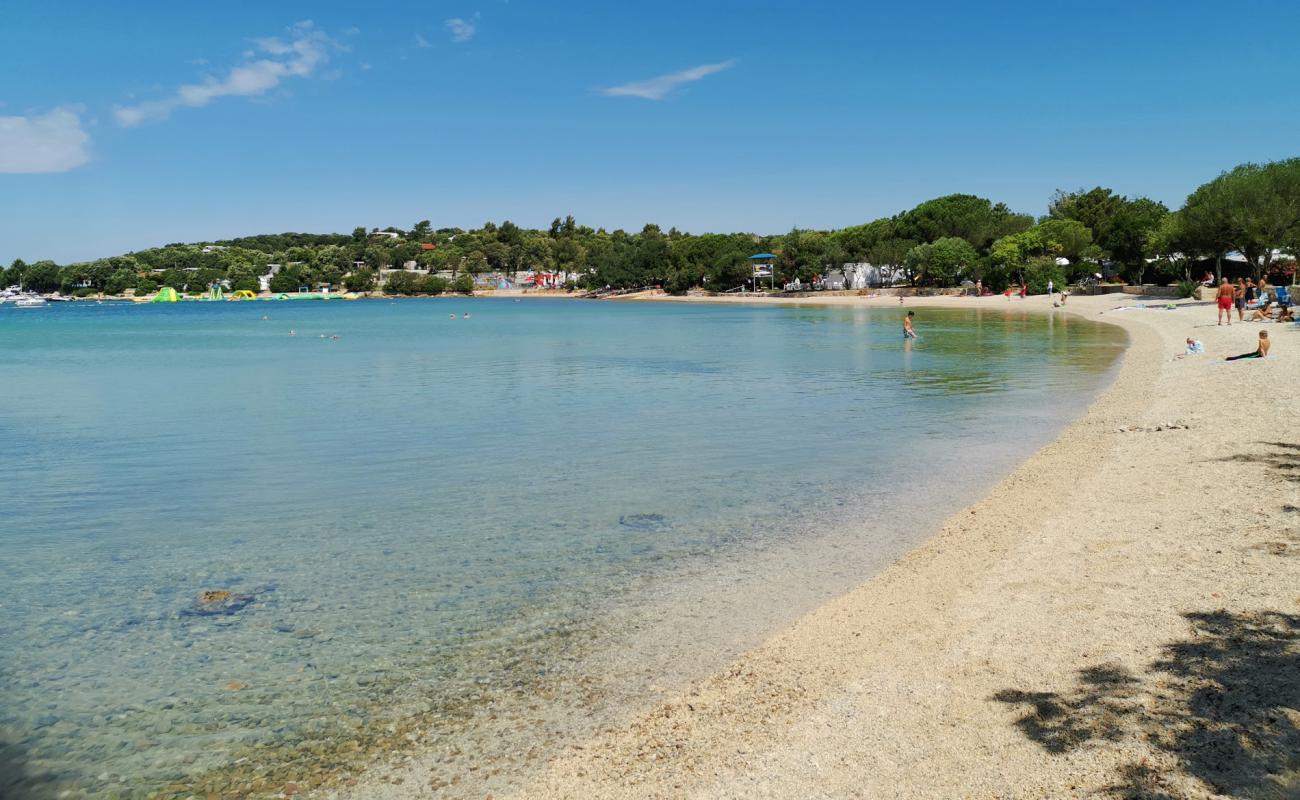 Фото Vestar beach II с белая чистая галька поверхностью