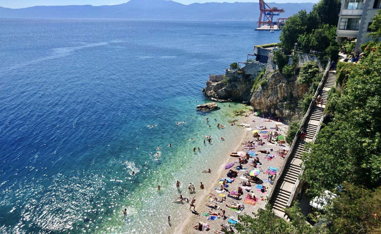 Фото Sablicevo beach с белая чистая галька поверхностью