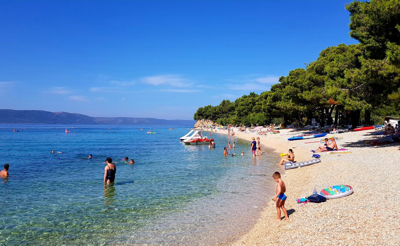 Фото Blato beach с белая чистая галька поверхностью