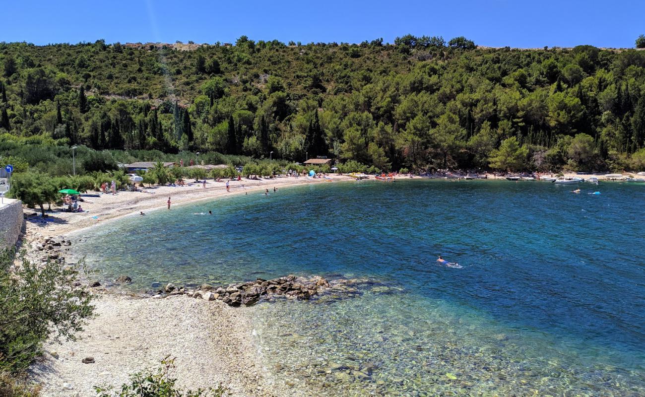 Фото Duba beach с светлая галька поверхностью