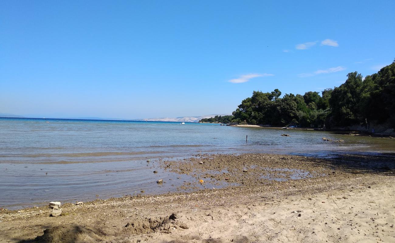 Фото Crikvena II beach с песок с камнями поверхностью