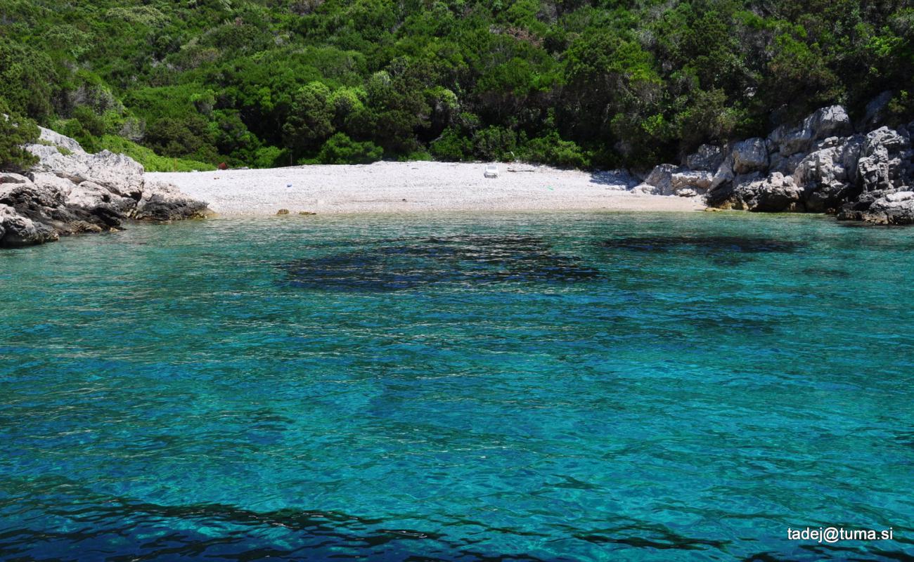 Фото Sovlje Bay с светлая галька поверхностью