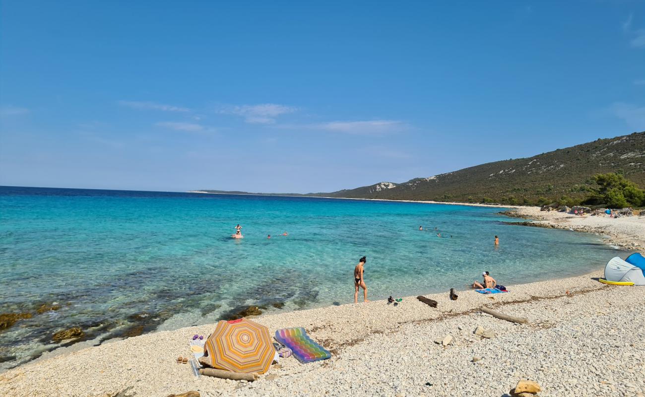 Фото Veli Zal beach с белая галька поверхностью