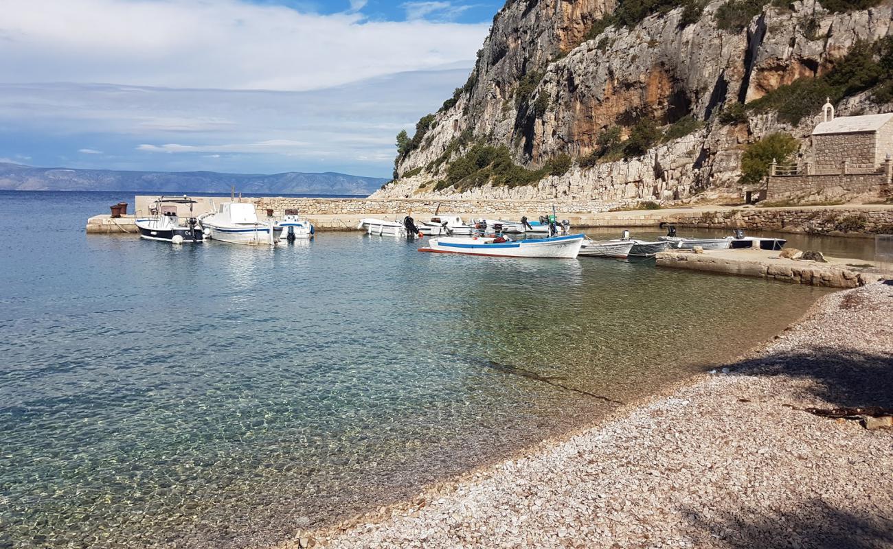 Фото Velika Stiniva beach с светлая галька поверхностью