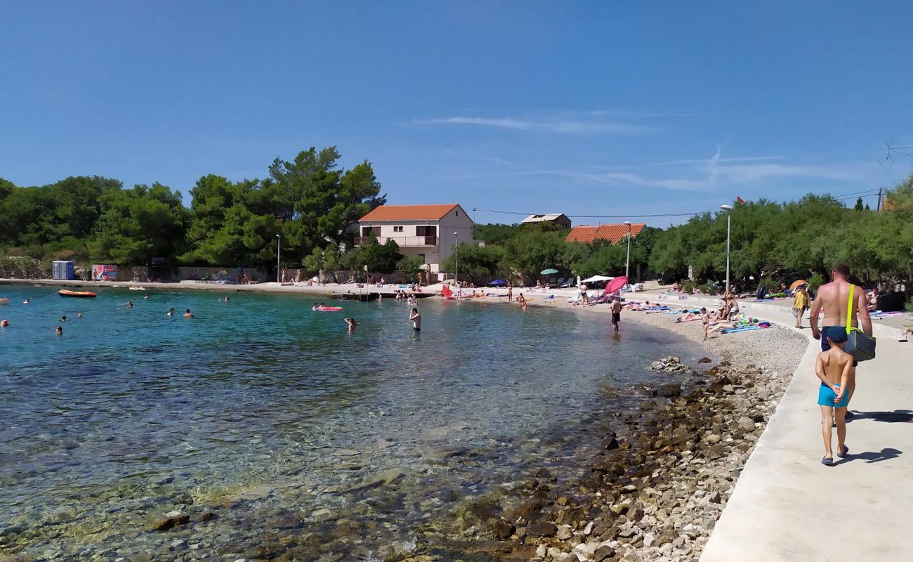 Фото Cesminica beach с серая галька поверхностью