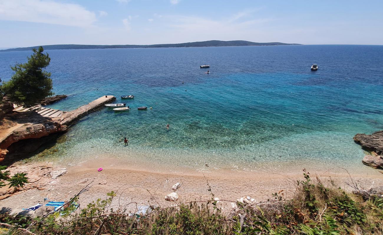 Фото Skalinada beach с белая чистая галька поверхностью