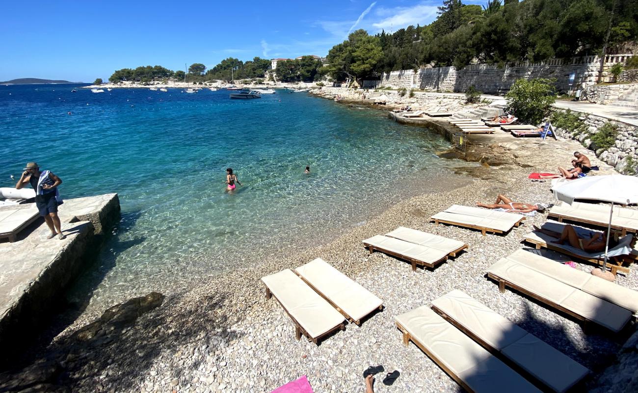 Фото Bonj beach с белая галька поверхностью