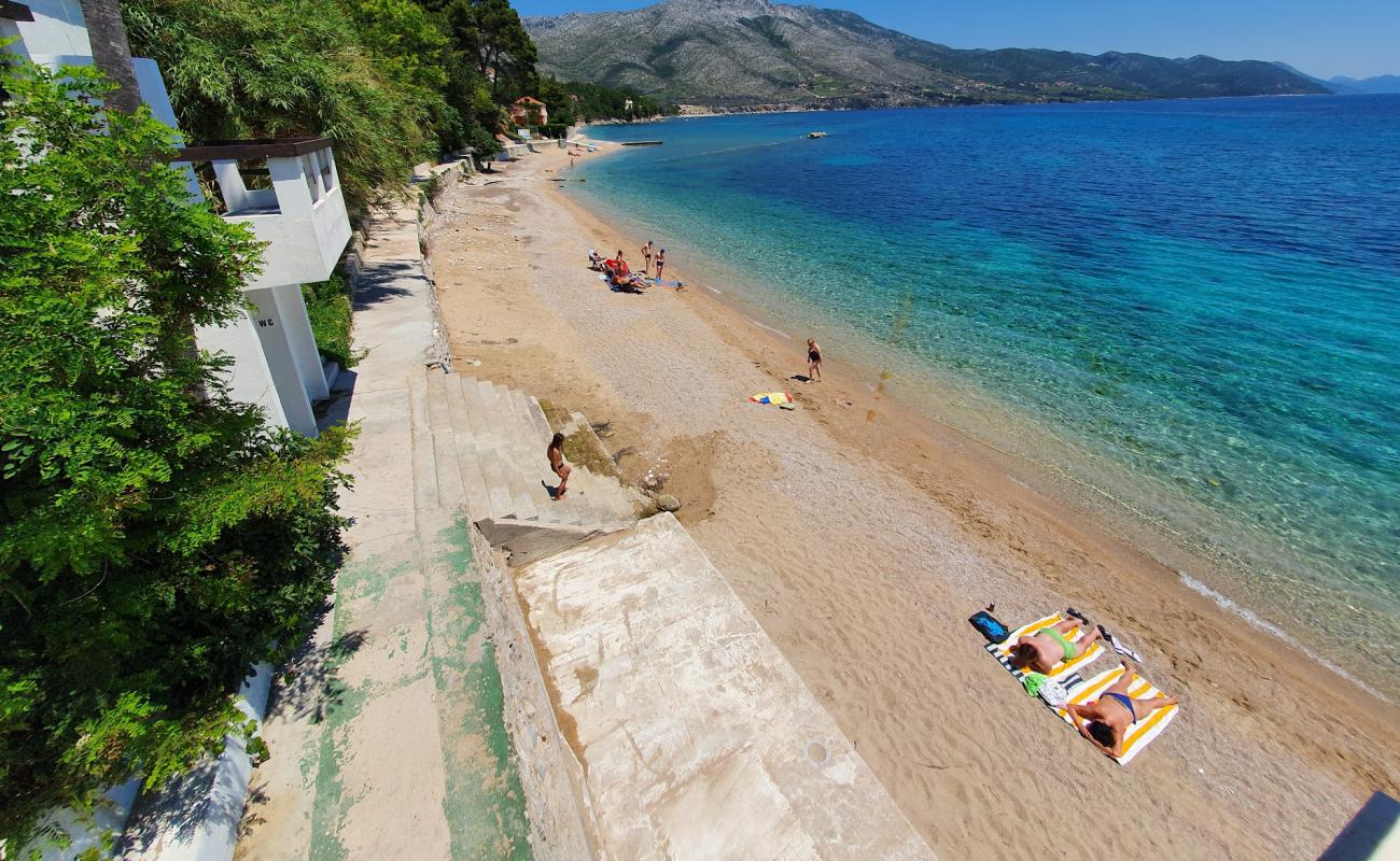 Фото Trstenica beach с белая чистая галька поверхностью