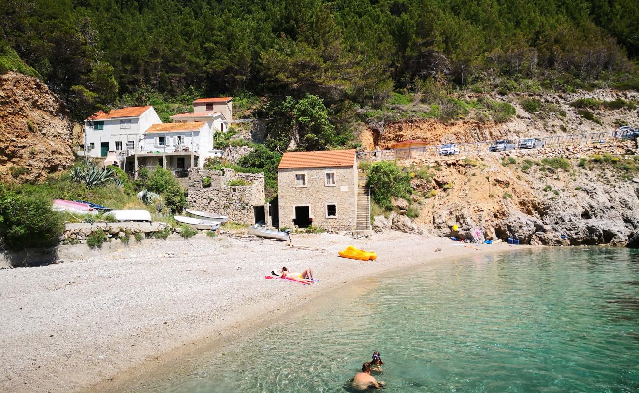 Фото Sutmiljhoska beach с светлая галька поверхностью