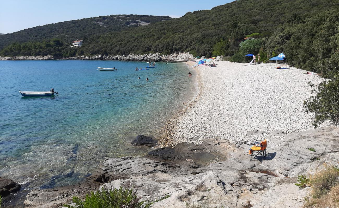 Фото Beach Veli Zal с светлая галька поверхностью