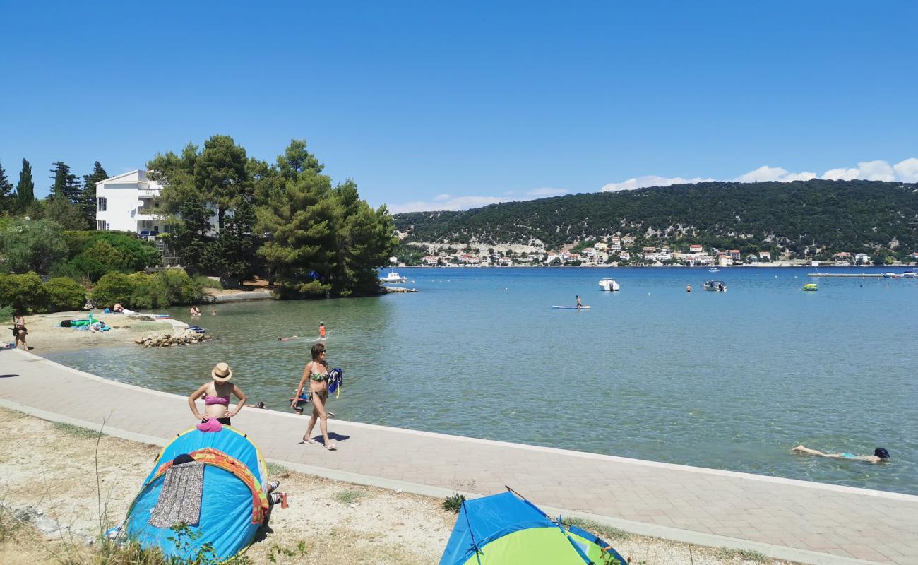 Фото Beach Supetarska Draga с бетон поверхностью