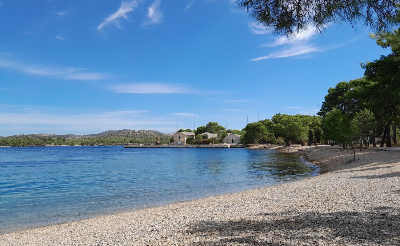 Фото Uvala Minerska bay с камни поверхностью