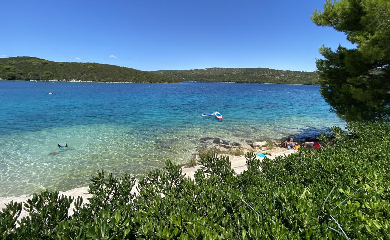 Фото Mandarino Camp Beach с белая чистая галька поверхностью