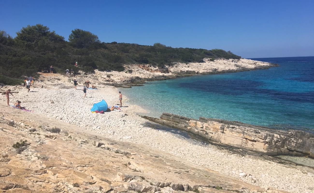 Фото Batalo Beach с камни поверхностью