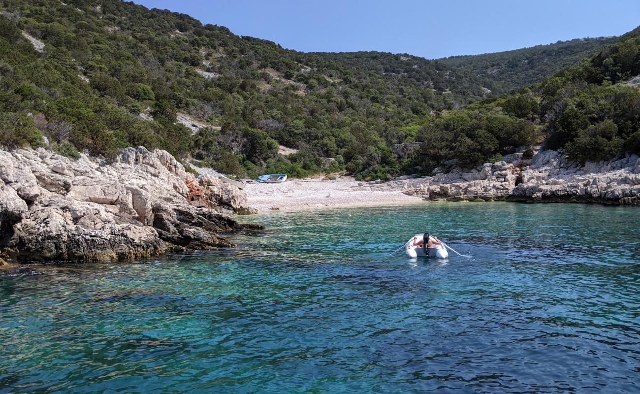 Фото Tetoviscica Bay с светлая галька поверхностью