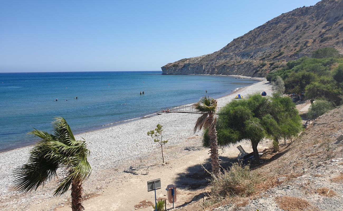 Фото Pissouri beach с светлая галька поверхностью