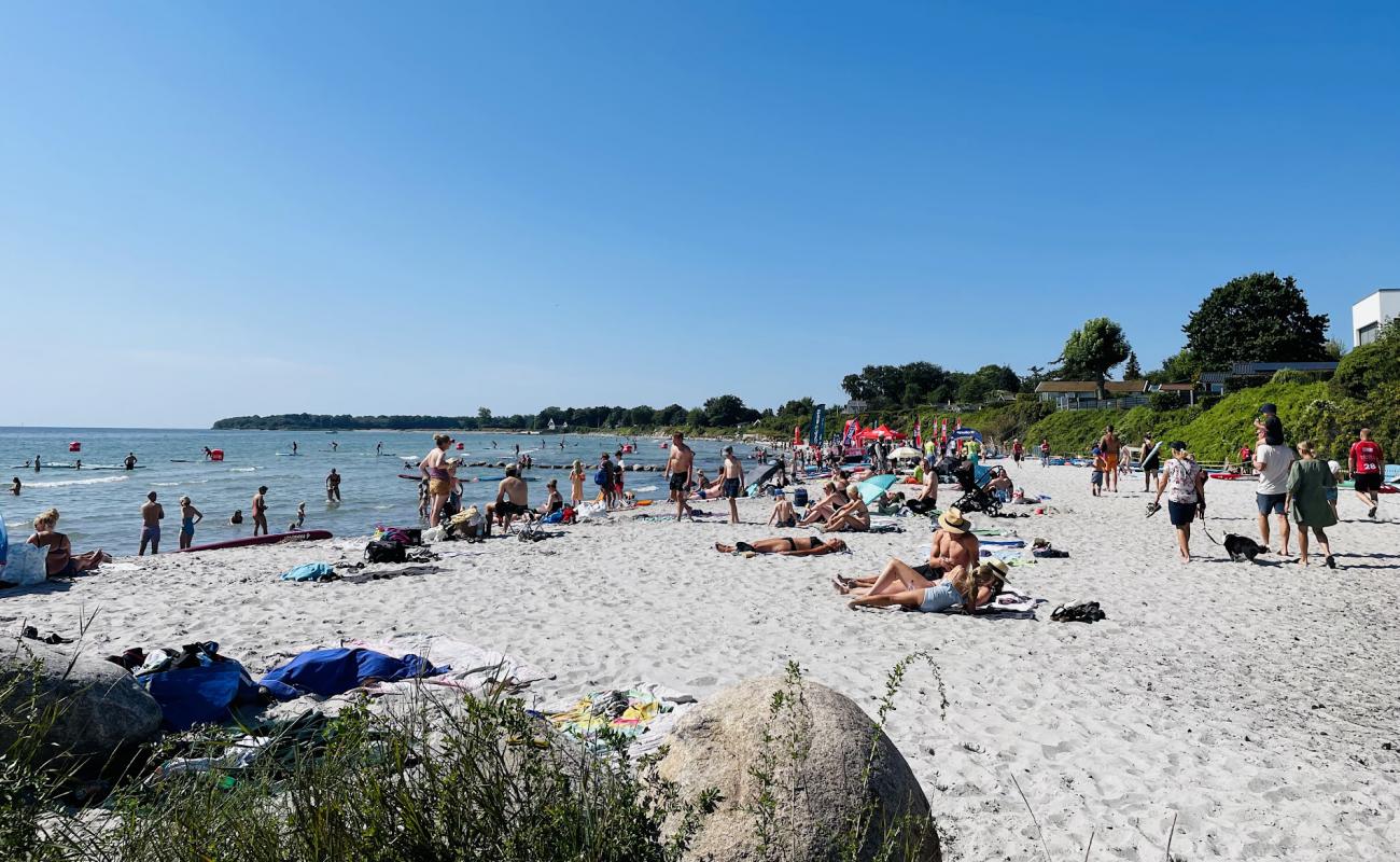 Фото Rodving Sand Beach с светлый песок поверхностью