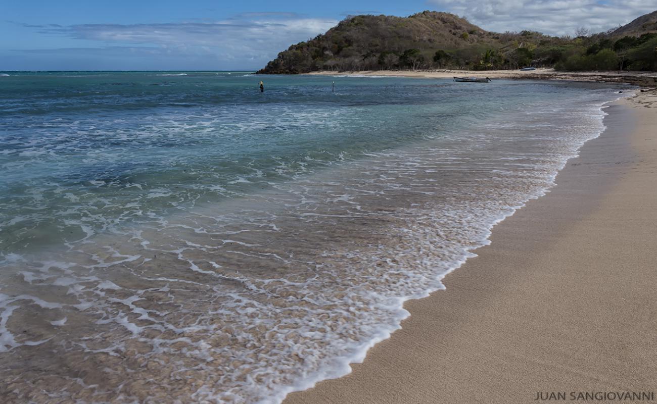 Фото Playa Los Cocos с песок с галькой поверхностью