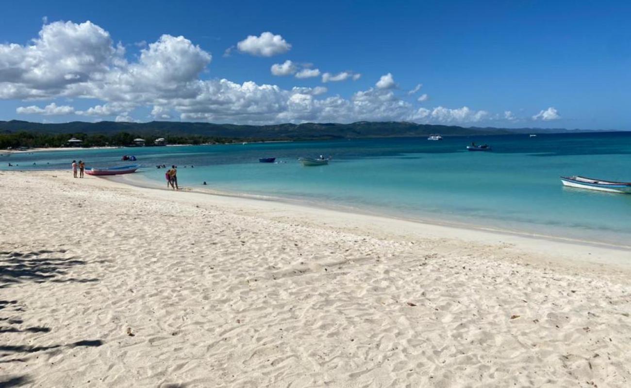 Фото Playa Punta Rucia с белый чистый песок поверхностью