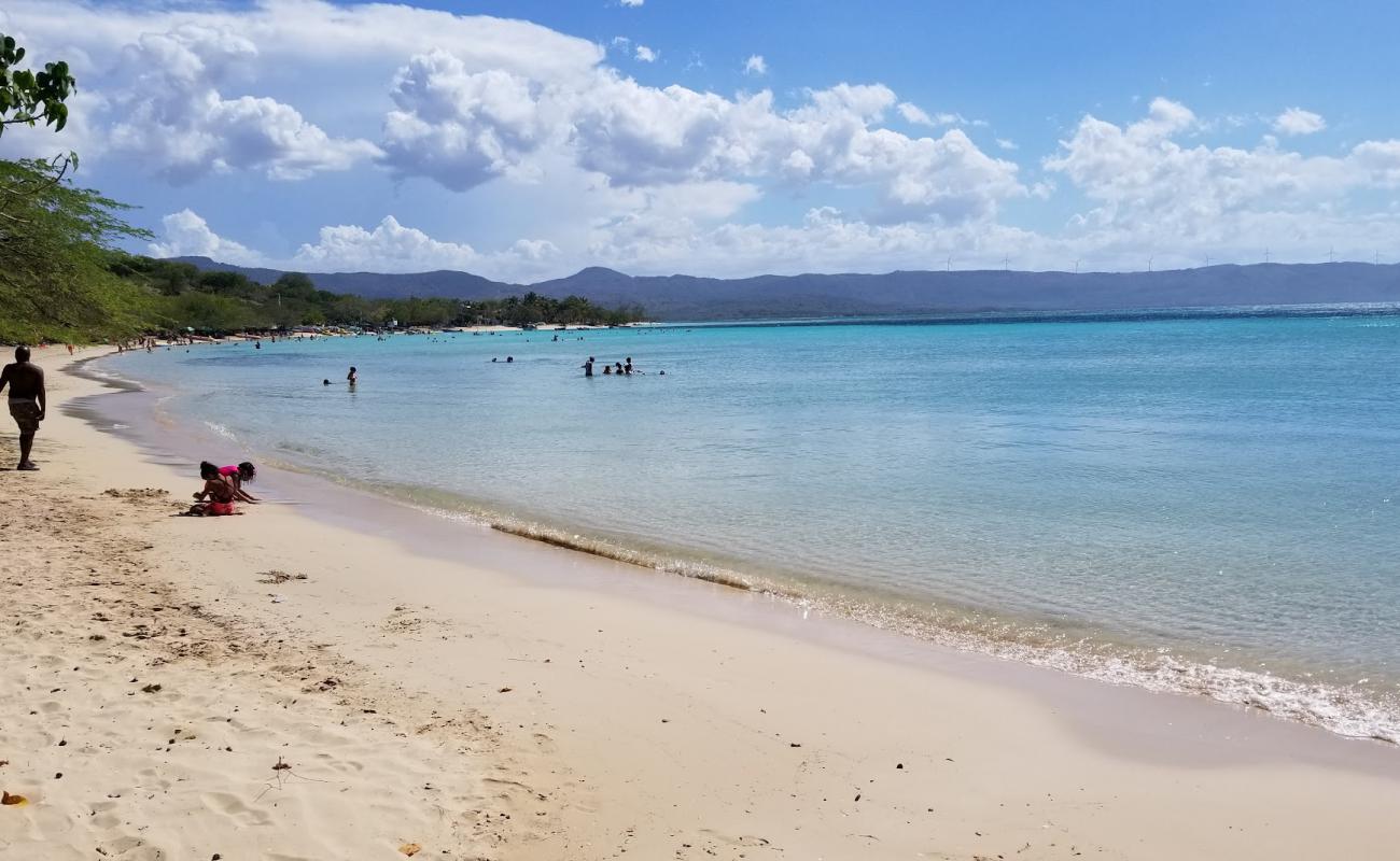 Фото Playa La Ensenada с светлый песок поверхностью