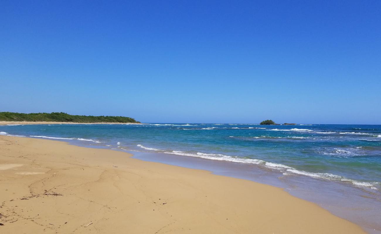 Фото Playa de Cangrejo с светлый песок поверхностью