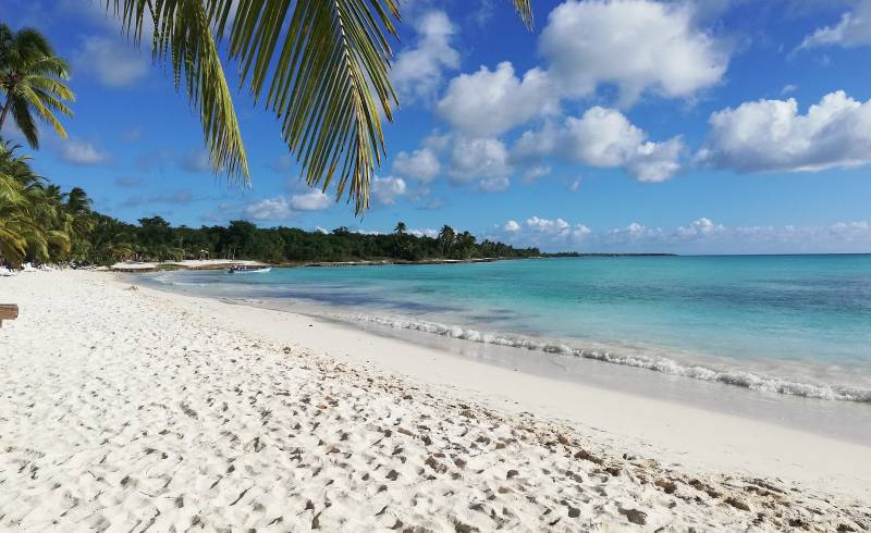 Фото Playa Bavaro с золотистый песок поверхностью