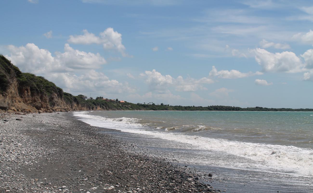 Фото Sombrero beach с серый песок поверхностью