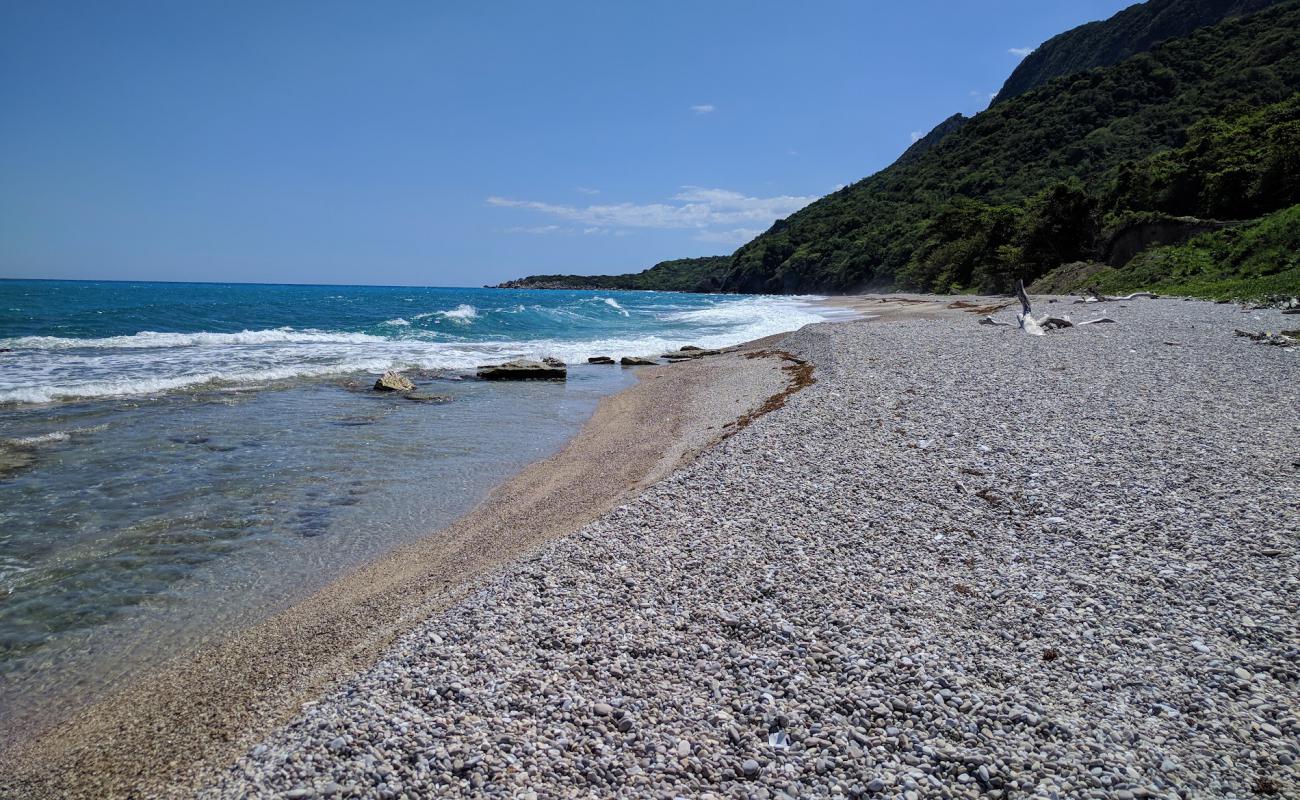 Фото Cienaga beach с белая чистая галька поверхностью