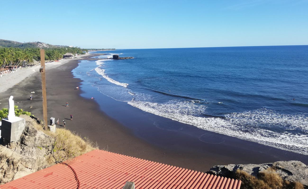 Фото El Sunzal beach с песок с галькой поверхностью