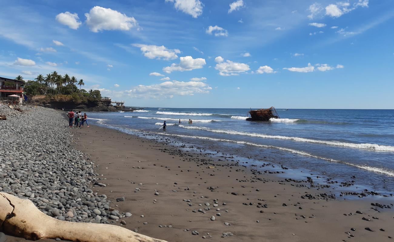 Фото La Libertad beach с песок с галькой поверхностью